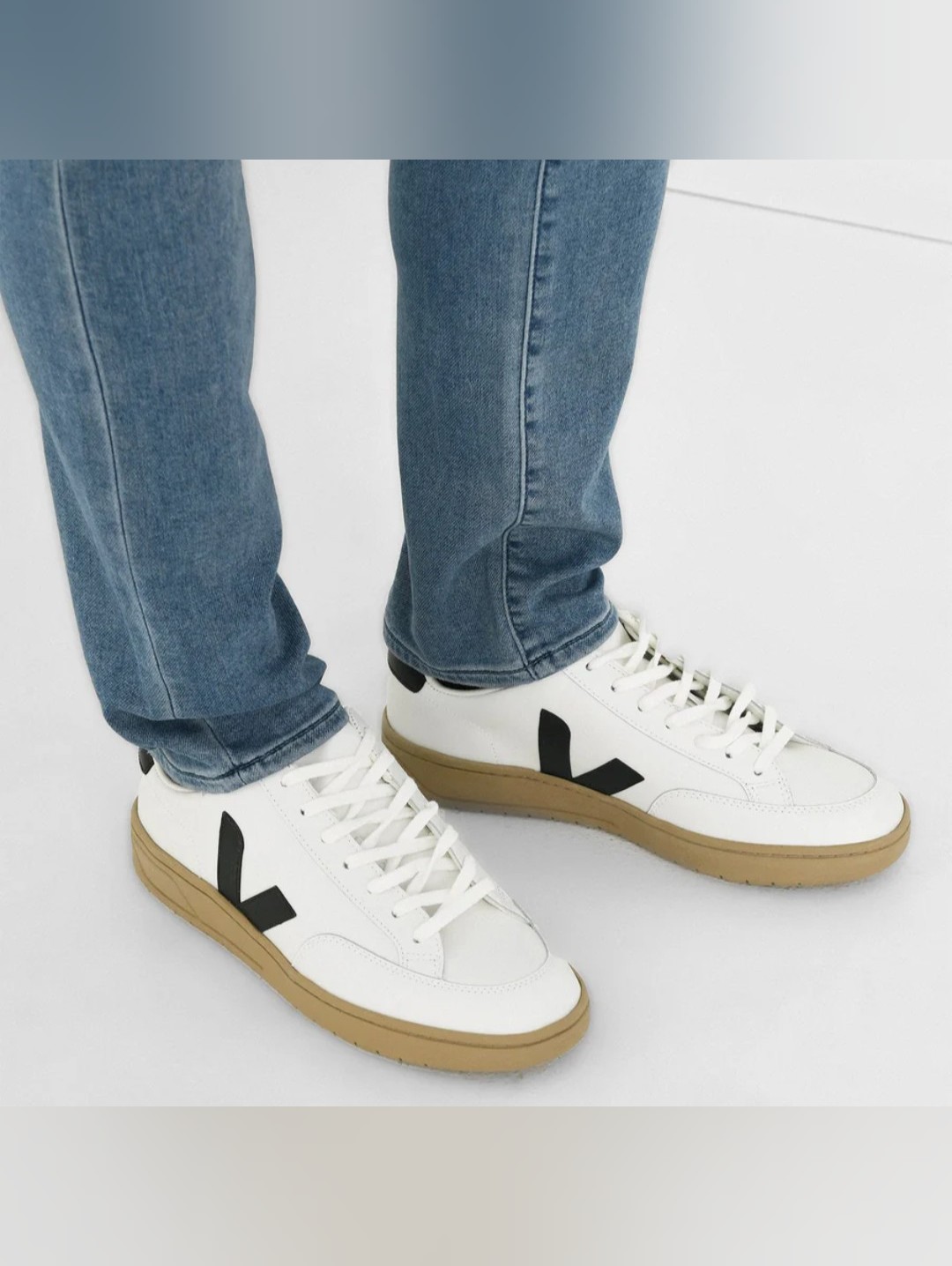 Veja, Men's V-12 White Leather Sneakers, Size Eur 40/Size 7 — image 8 of 8
